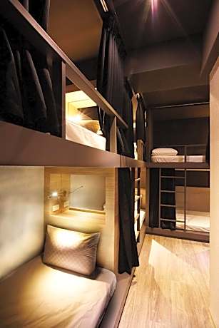 Bed in 6-Bed Mixed Dormitory Room