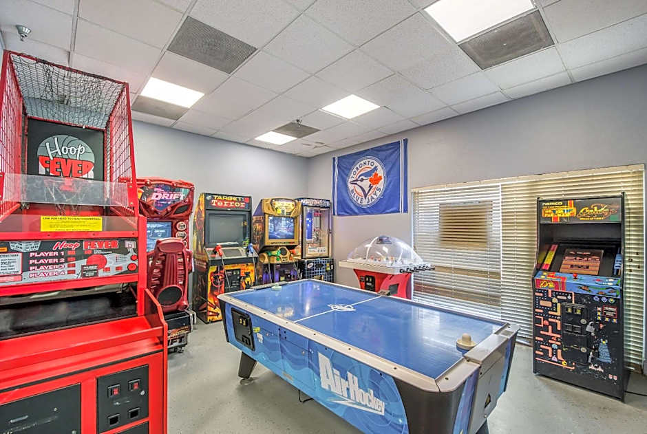 Clarion Inn & Suites Central Clearwater Beach