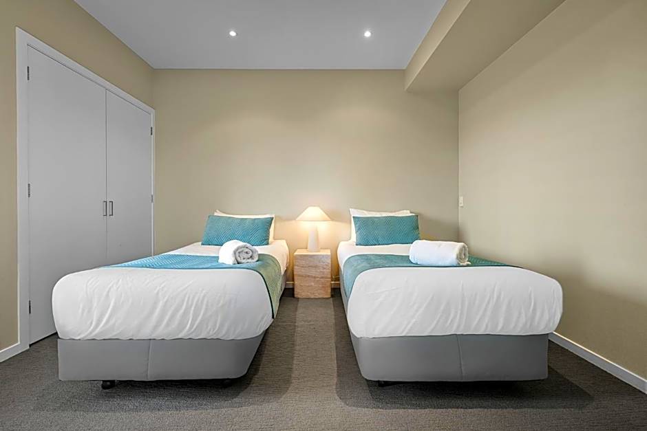 Deep Blue Hotel & Hot Springs