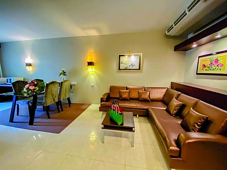 Sino House Phuket Hotel - SHA Plus