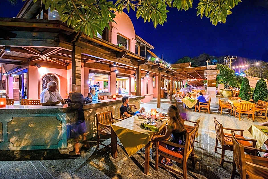 Seaview Patong Hotel