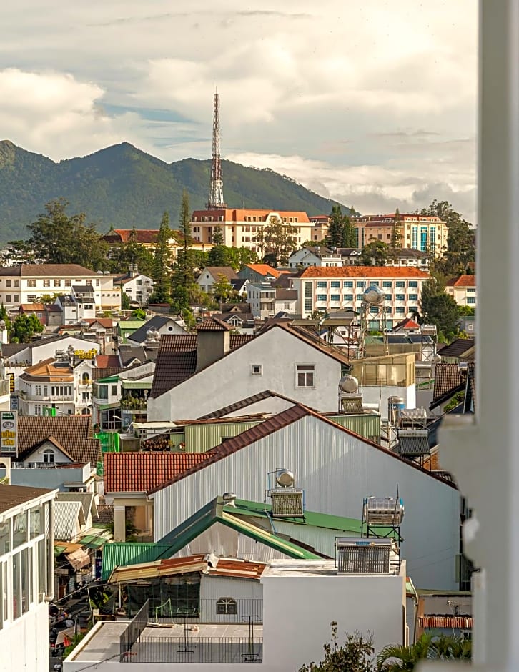 MINH CHIEN Hotel