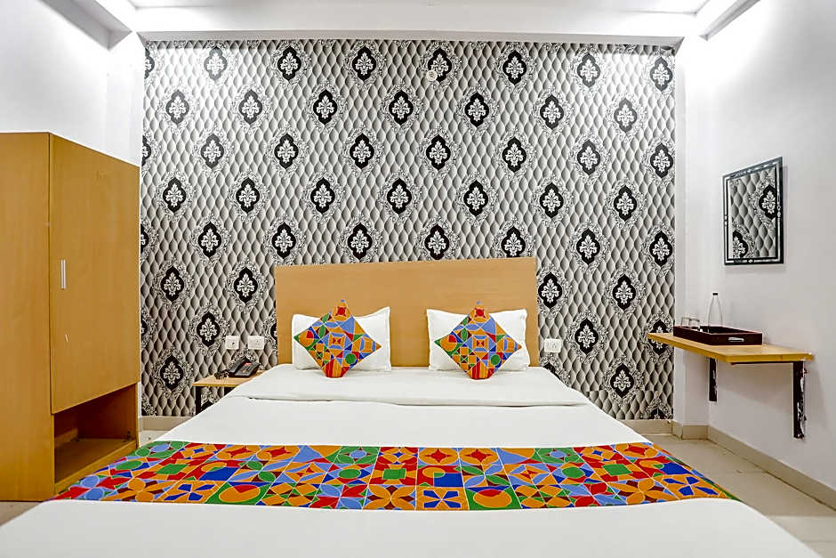 FabHotel Pranjul Inn