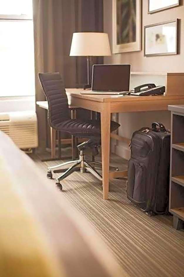 Country Inn & Suites by Radisson, Minneapolis West, MN