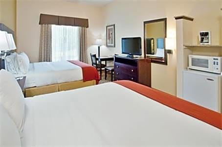 Holiday Inn Express Boonville