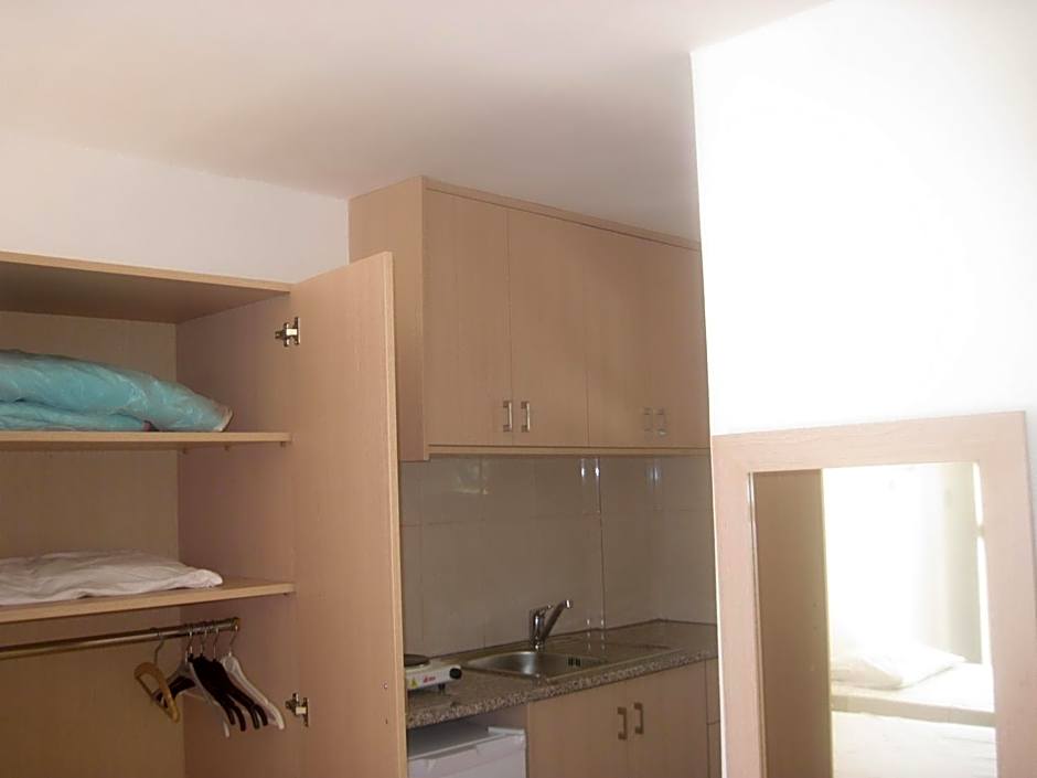 A Maos Hotel Apartments