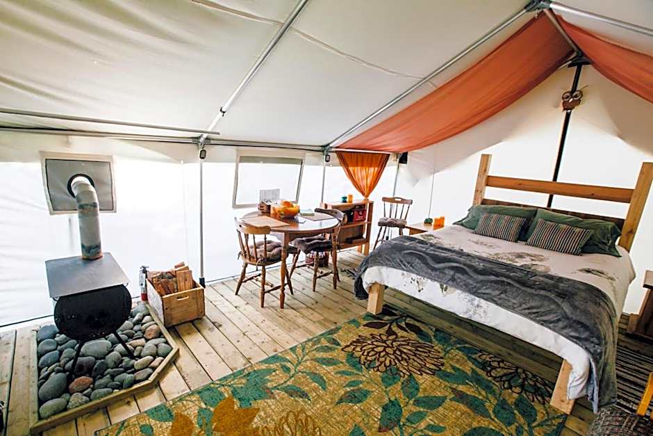 So Damn Lucky Glamping