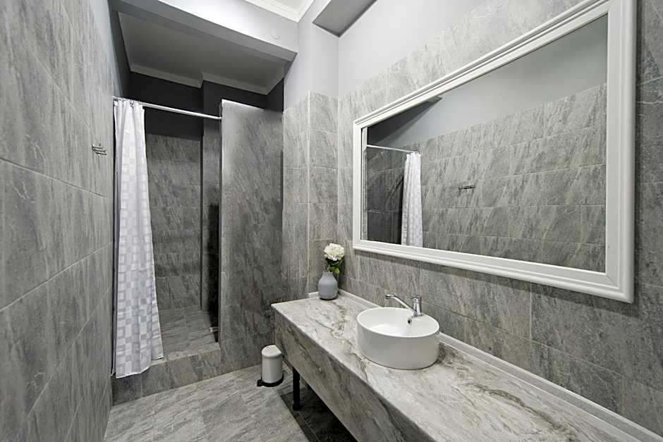 HELLO INN budget hotel