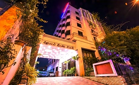 Hotel Grand Palace