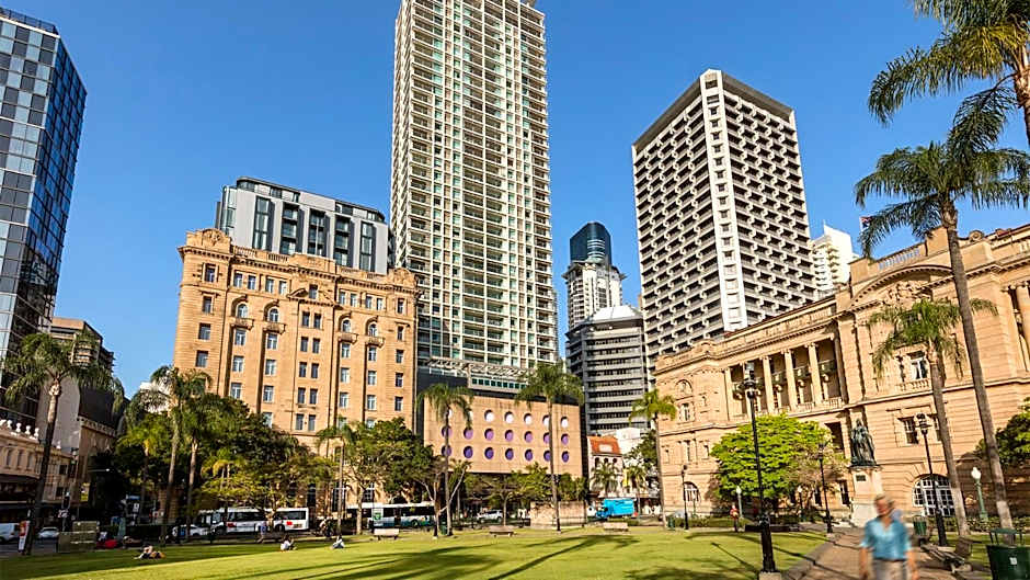 Oaks Brisbane Casino Tower Suites