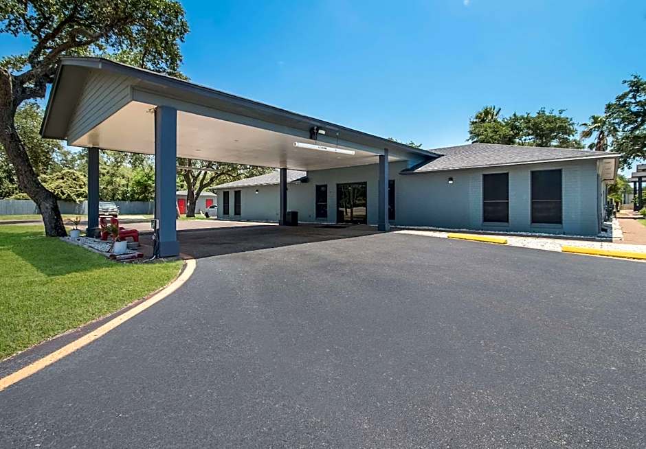 Econo Lodge Inn & Suites Fulton - Rockport