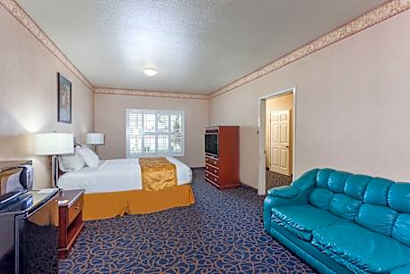 Studio Suite with Two Queen Beds - Non-Smoking