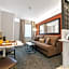 Acacia Suite