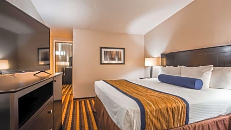 Queen Room with Two Queen Beds - Pet-friendly