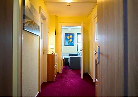 5-Bed Studio