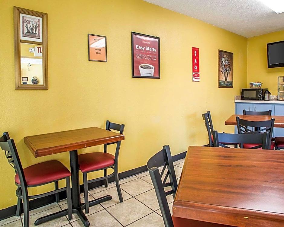 Econo Lodge near Missouri University of Science and Technology
