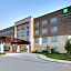 Holiday Inn Express & Suites Farmers Branch