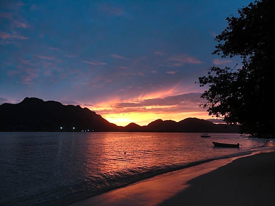 L'Habitation Cerf Island