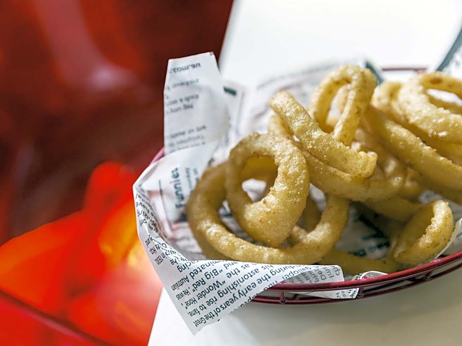 ibis Melbourne Hotel and Apartments