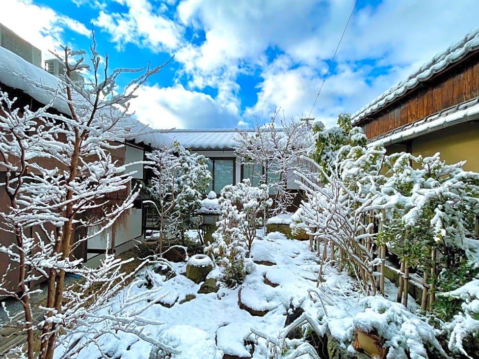 Inase Otsu Machiya Bed and Breakfast