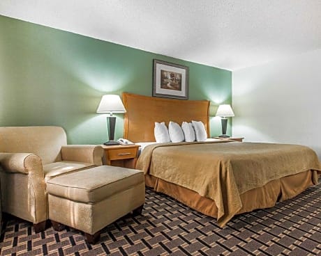 Queen Room - Non-Smoking