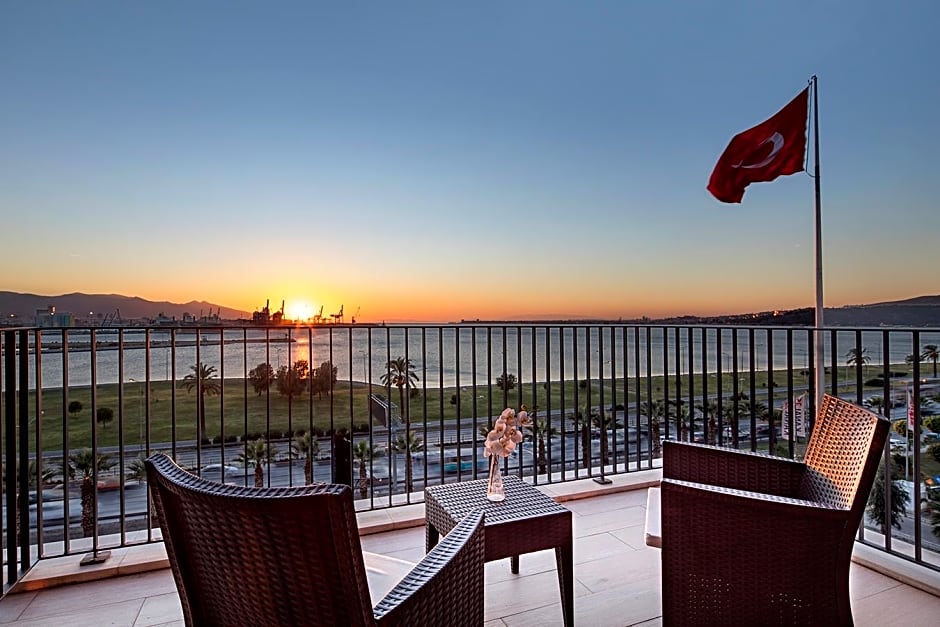 Hilton Garden Inn Izmir Bayrakli