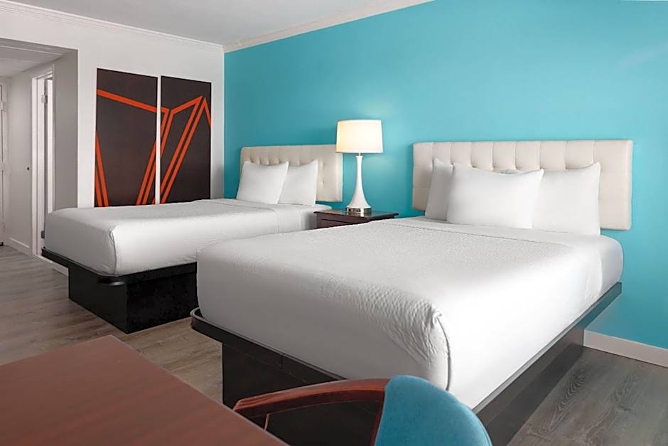 Howard Johnson Plaza Hotel by Wyndham Ocean City Oceanfront