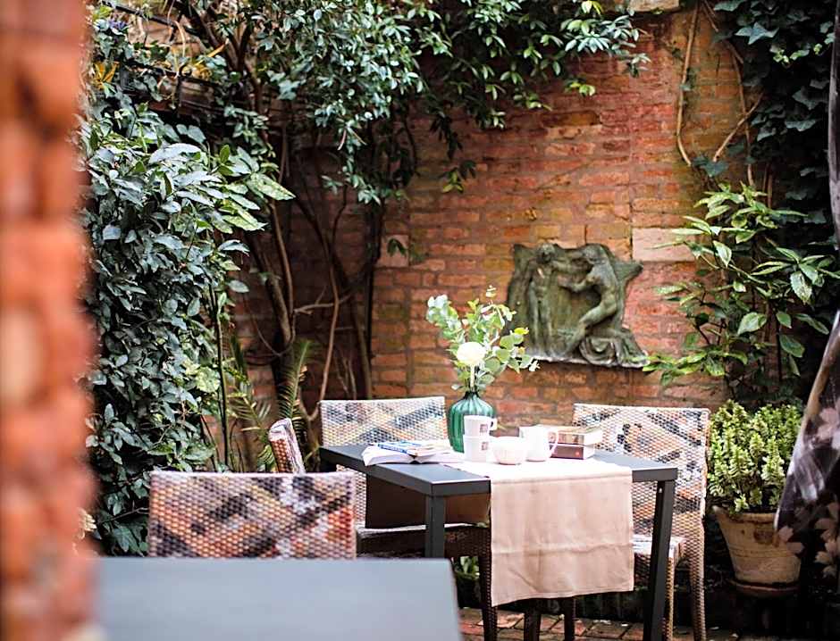 Novecento Boutique Hotel