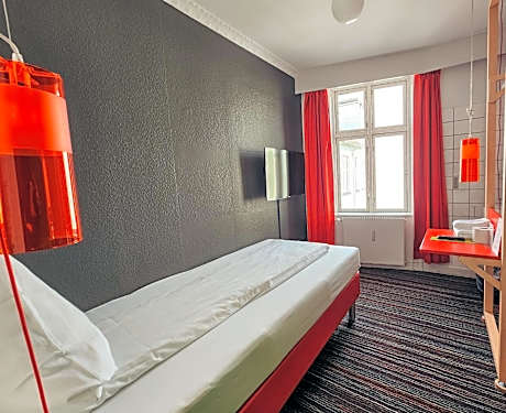 Single Room with Shared Bathroom