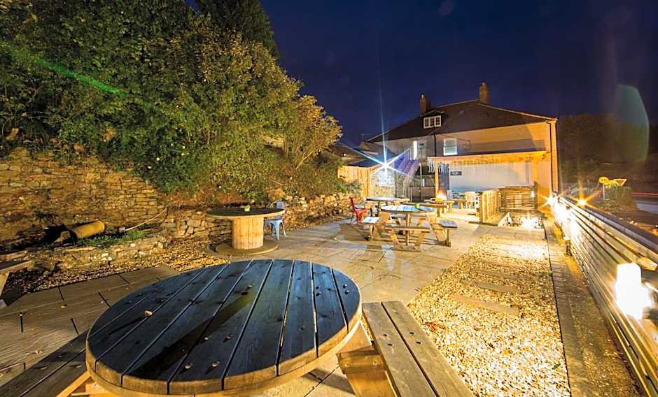 Darlington Arms by the airport