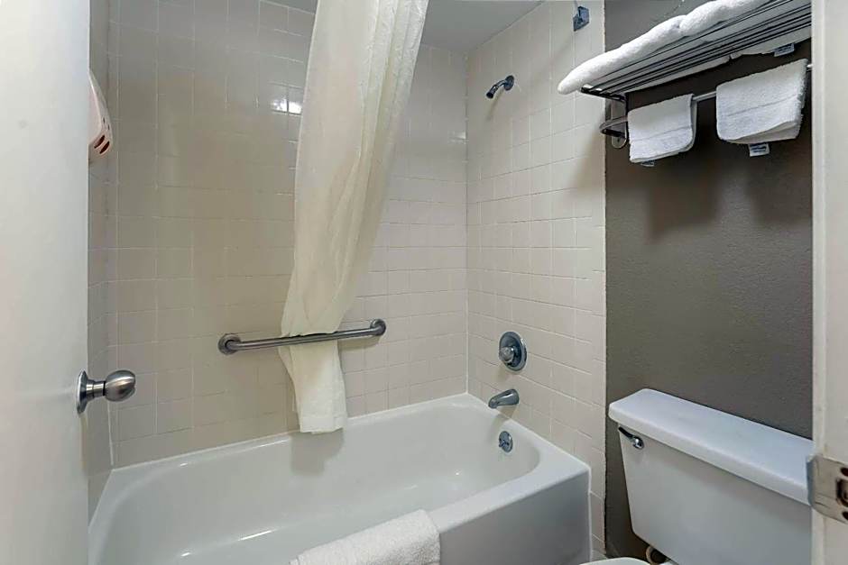 Econo Lodge Thomaston
