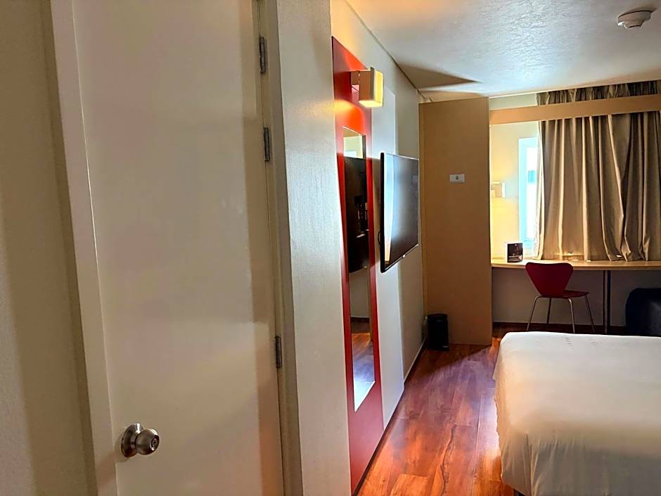 Ibis Monterrey Valle
