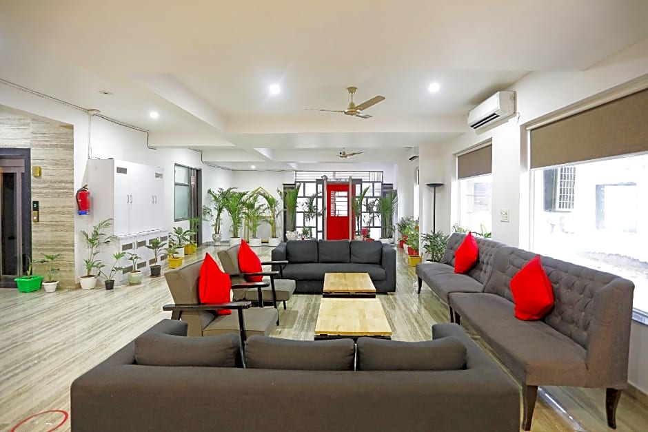 OYO Townhouse 398 Cloud Bay