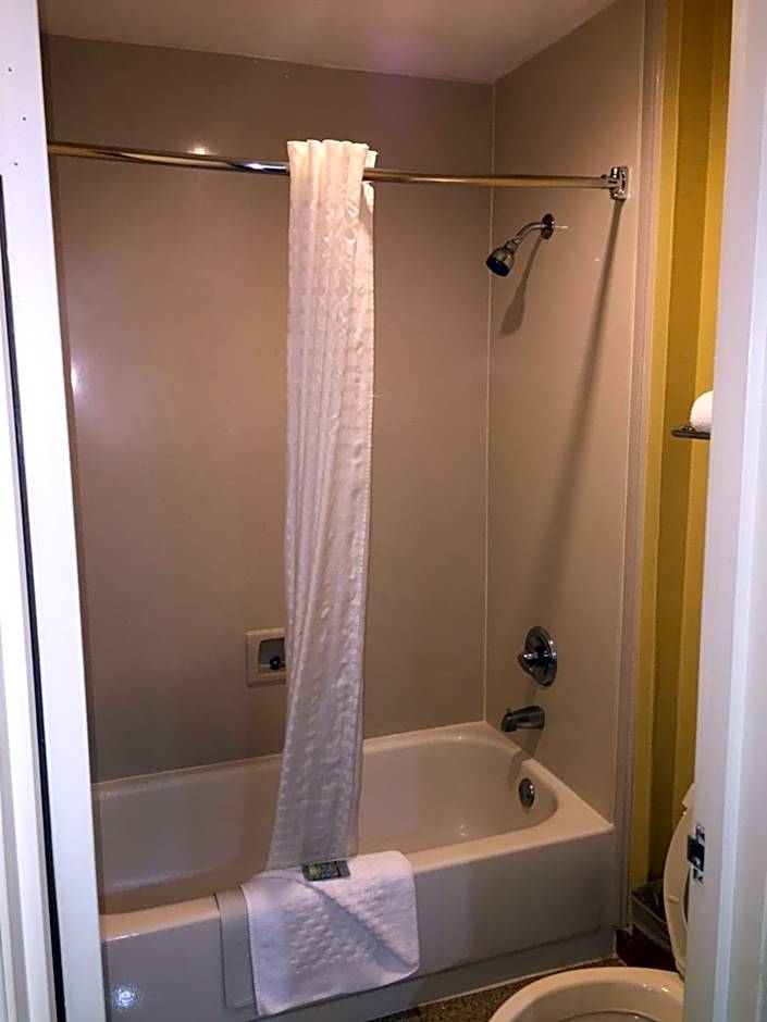 Quality Inn Jacksonville - Orange Park near Naval Air Station