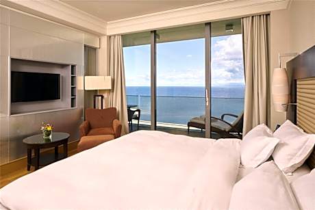 Executive Suite with Sea View