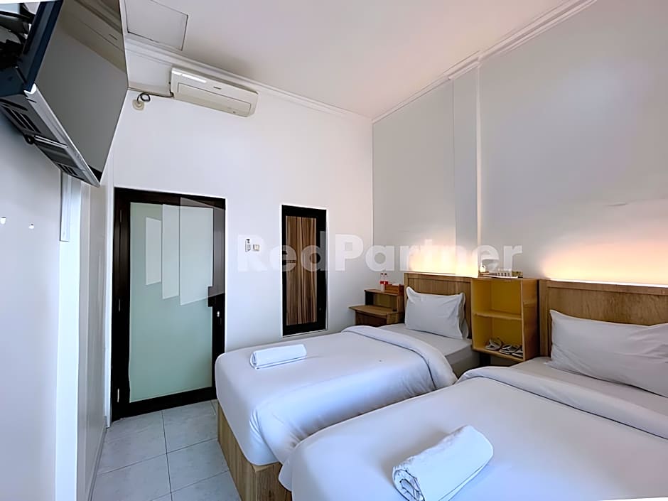 D Palma Near Lokananta Manahan Mitra RedDoorz