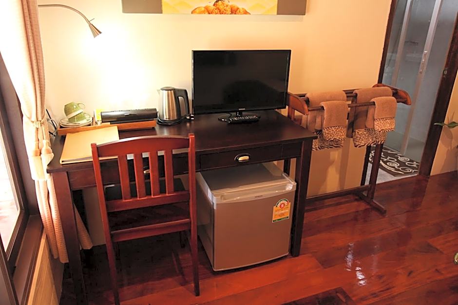 Ao Nang Home Stay - Adults Only