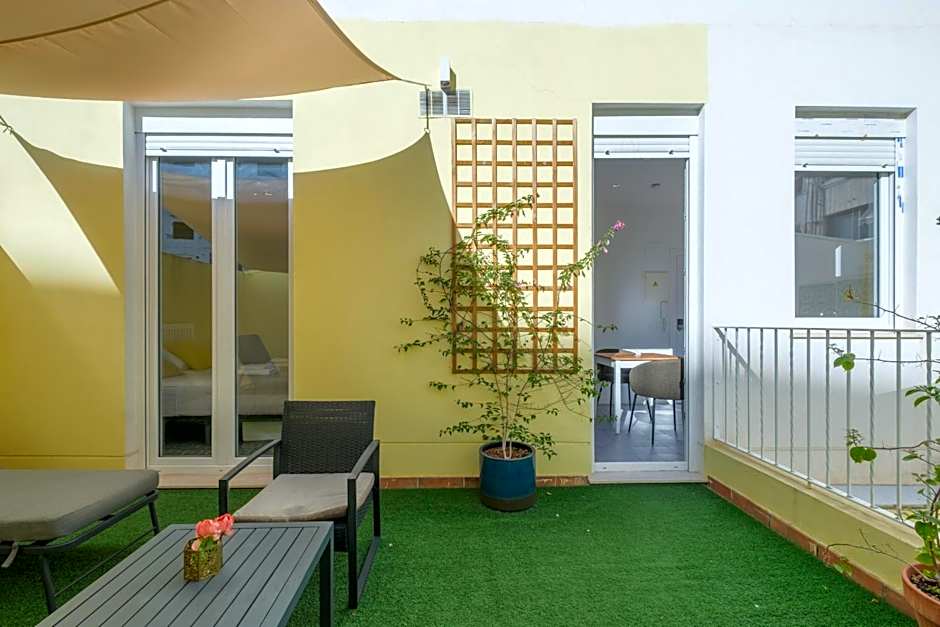 Marvellous Apt with a Large Private Terrace