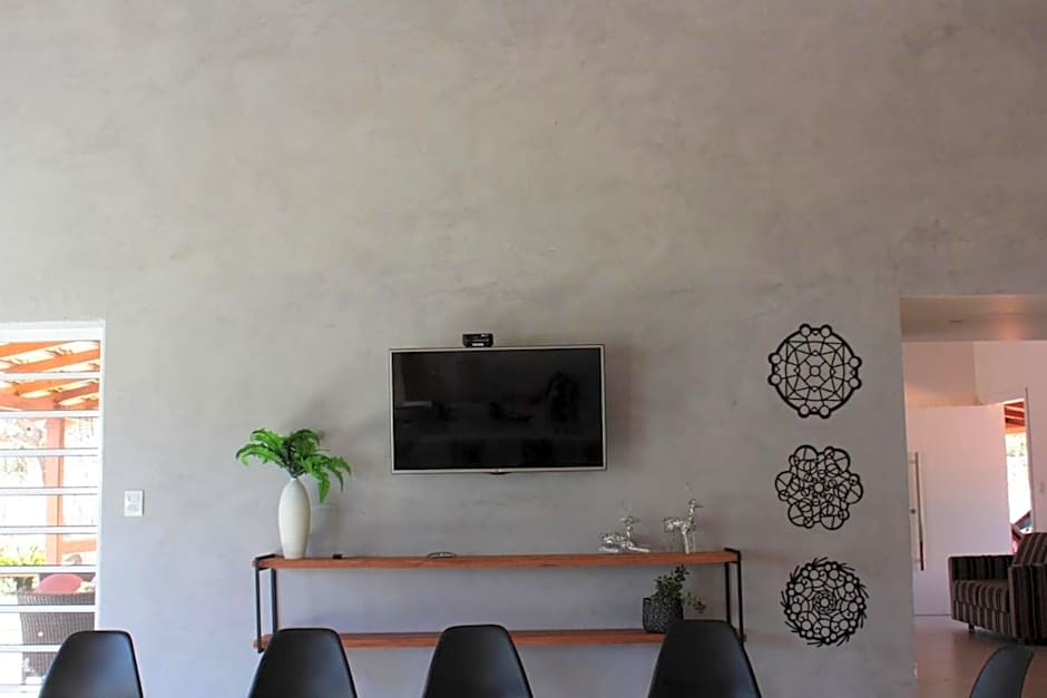 Casa na fazenda inteira ou quartos individuais no Hostel Recanto da Felicidade Paraopeba