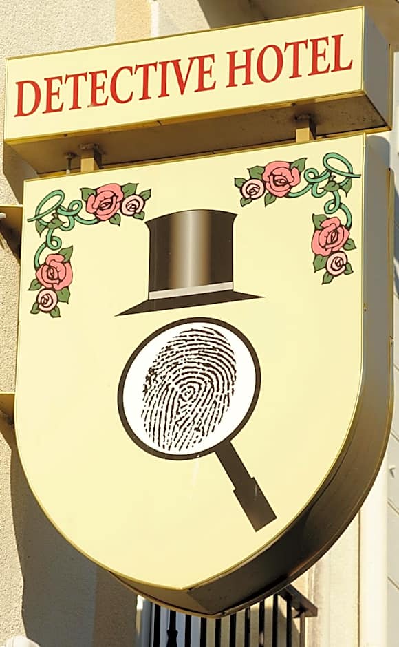 Detective Hotel