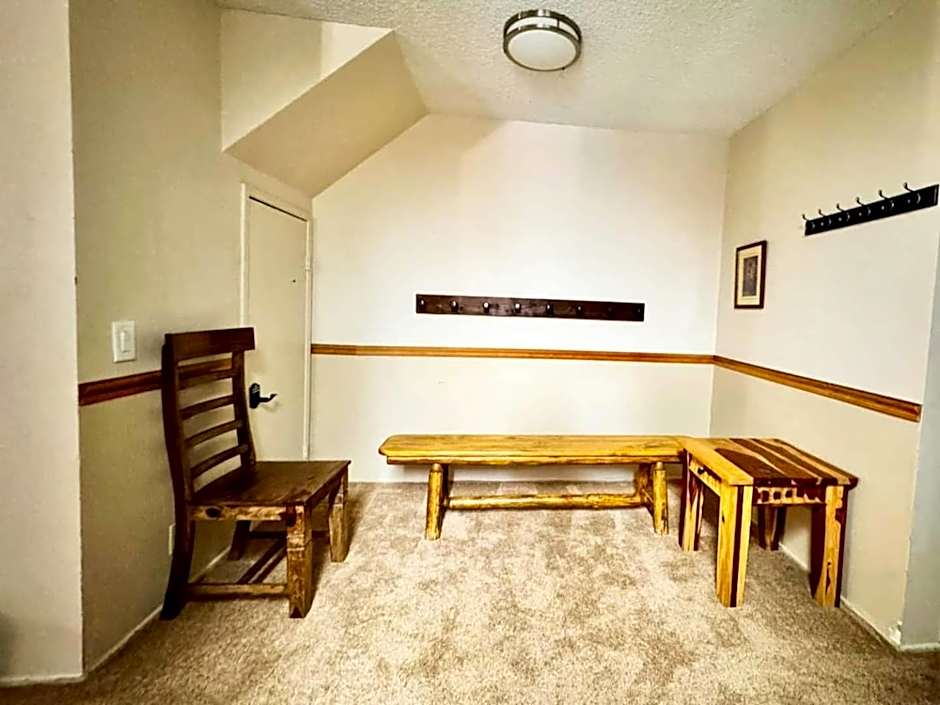 Mammoth Lakes Crestview Condo #50