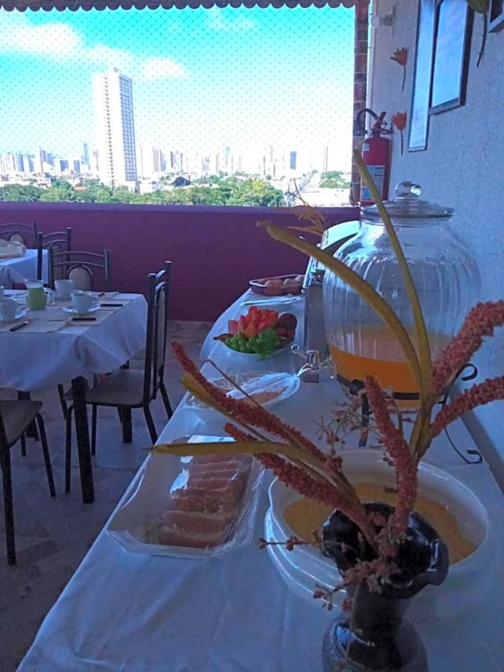 Central Palace Hotel