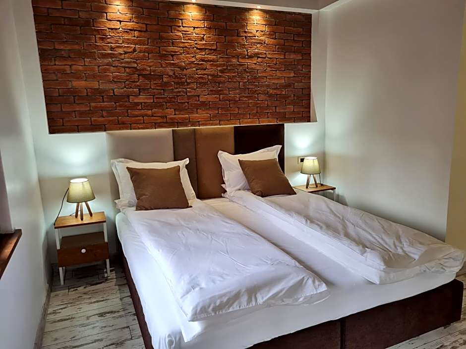 Hotel House K21 – Sofia, PA