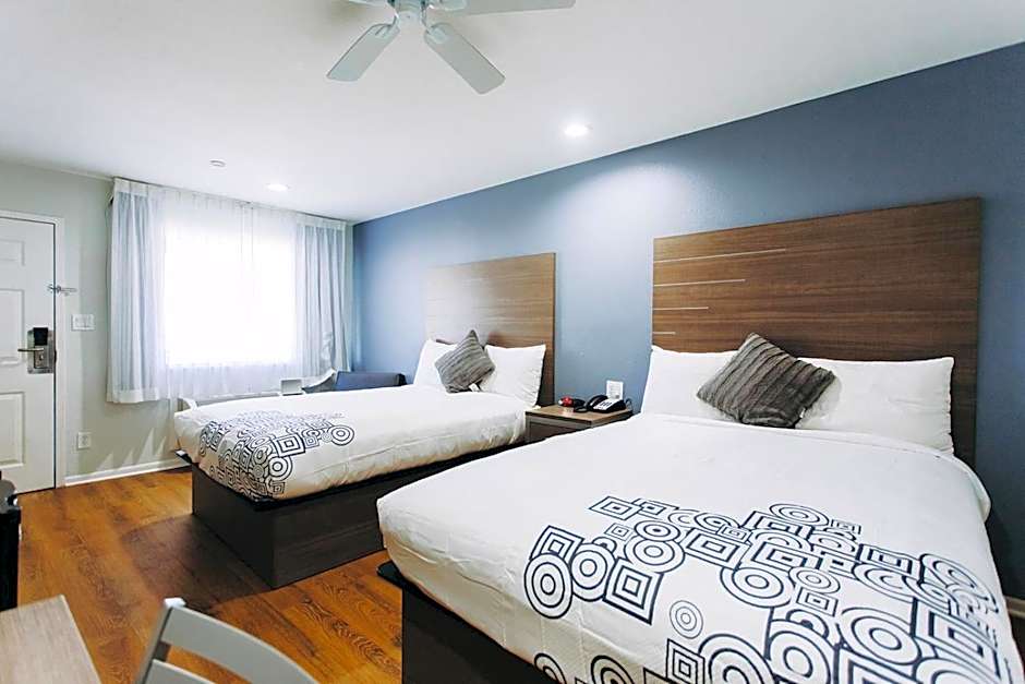 Scottish Inn & Suites - Kemah Boardwalk
