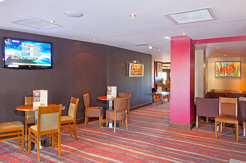 Premier Inn London Gatwick Manor Royal