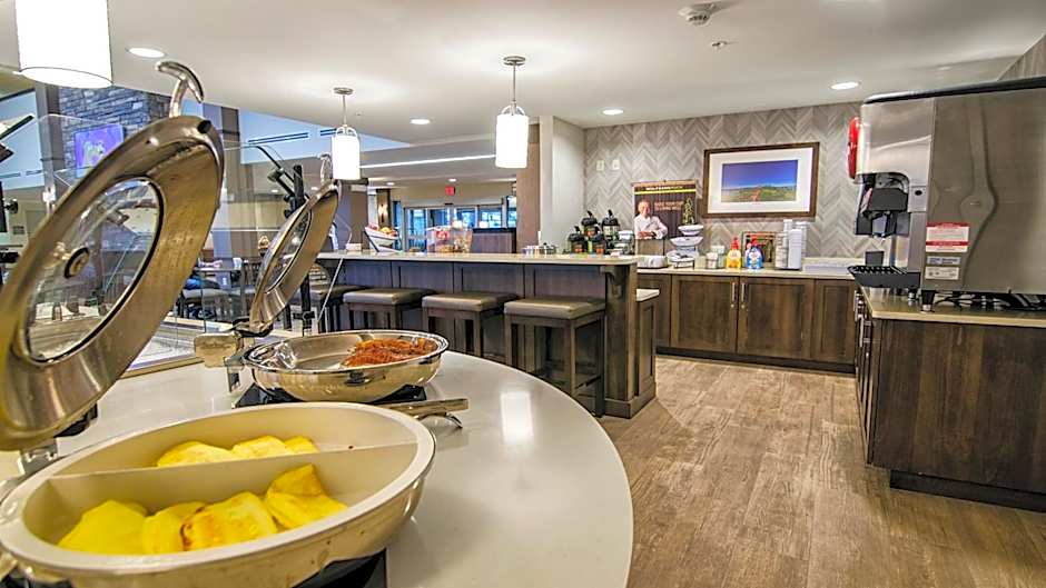Staybridge Suites Marquette By IHG