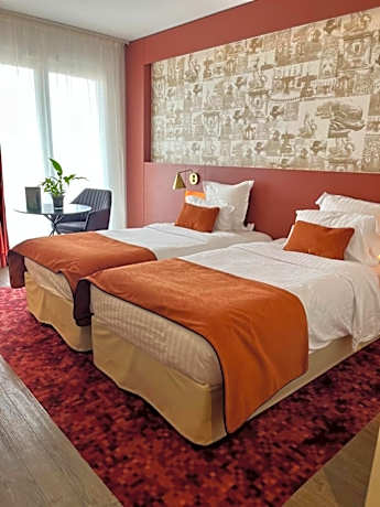 Privilege Twin Room with Balcony