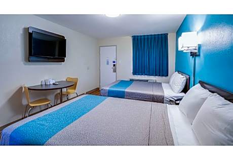 2 FULL BEDS | NON-SMOKING, MICFRIDGE