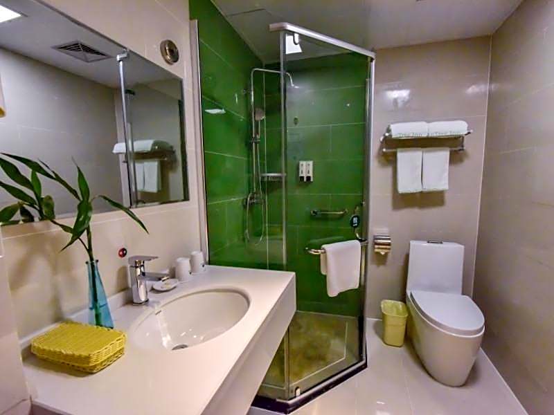 GreenTree Inn Huanggang Qichun County Railway Station Hotel