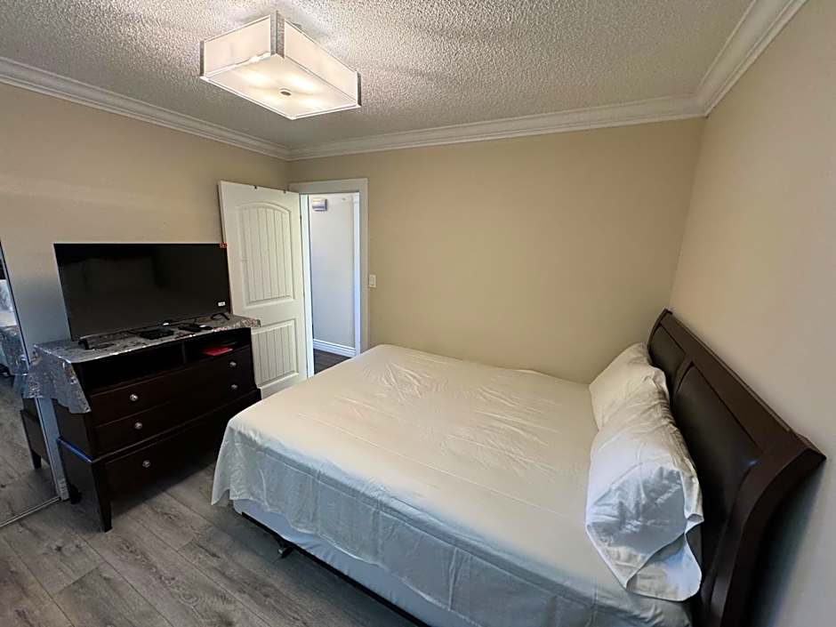 Private Room- 2 with Shared washroom